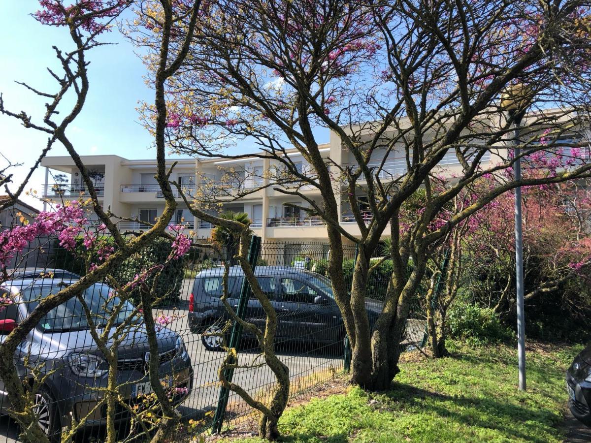 Les Pois Sont Verts La Rochelle  Exterior photo